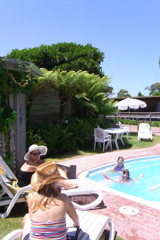 Lazy Acre Log Cabins Lakes Entrance Ngoại thất bức ảnh