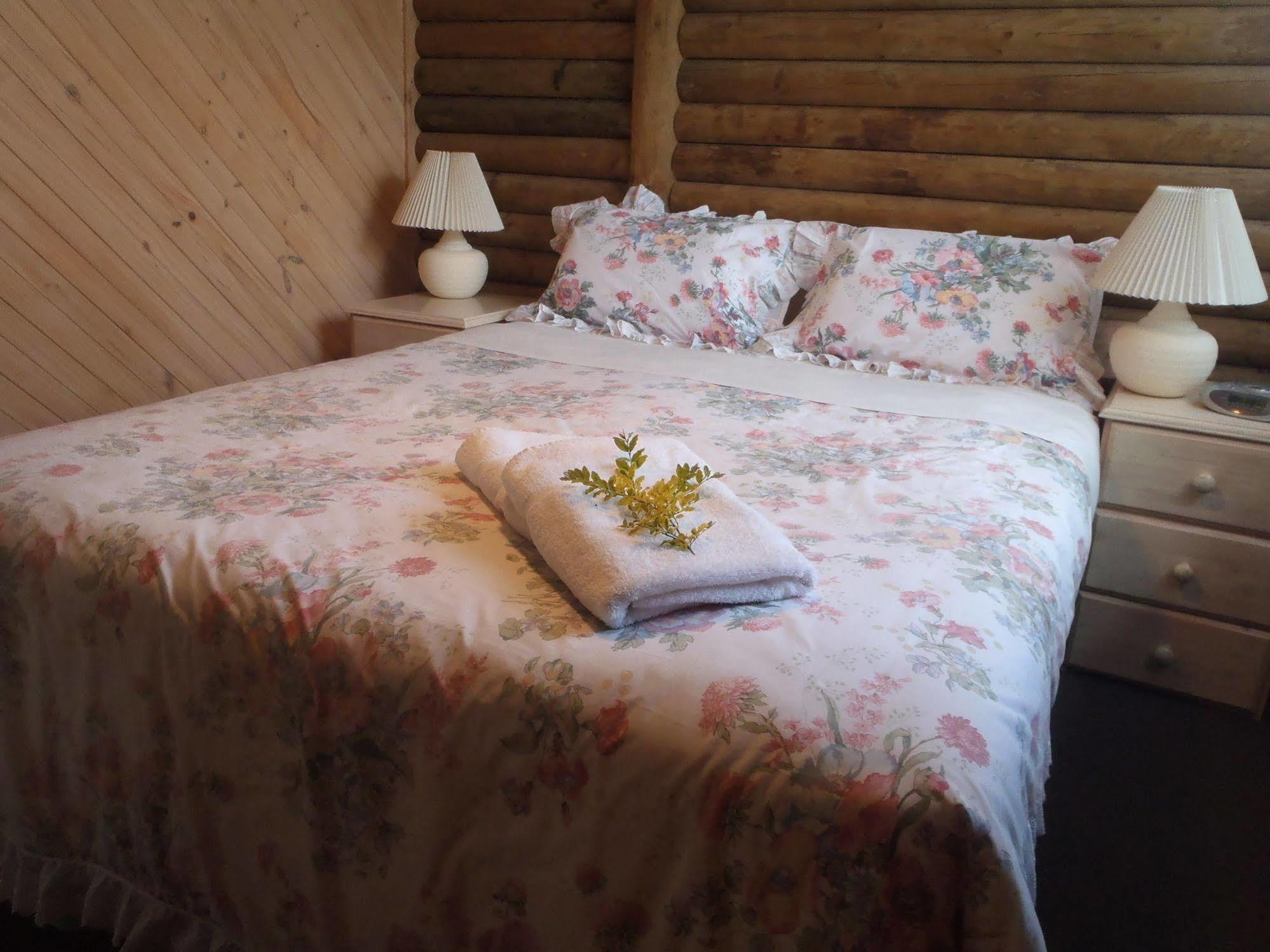 Lazy Acre Log Cabins Lakes Entrance Ngoại thất bức ảnh