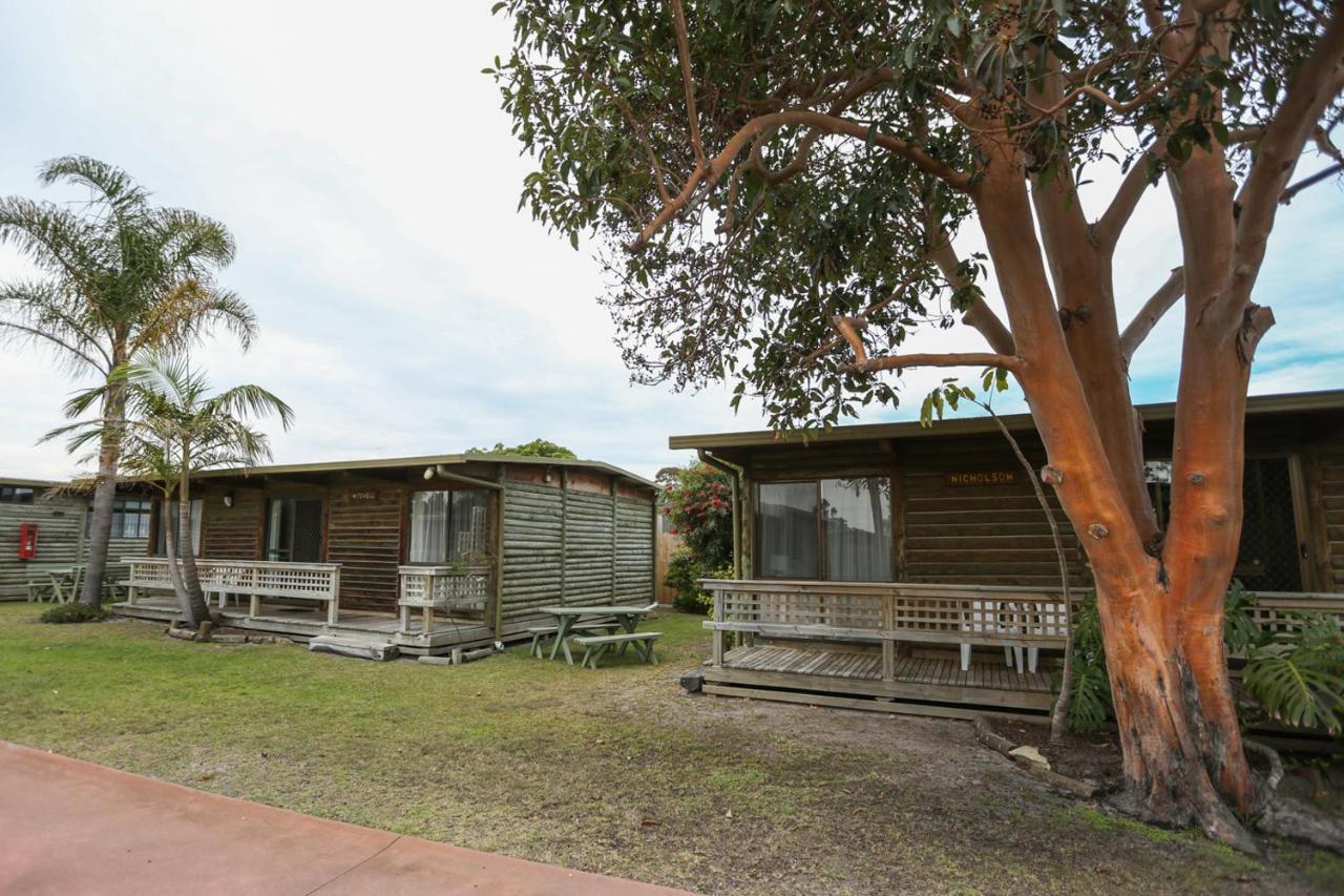 Lazy Acre Log Cabins Lakes Entrance Ngoại thất bức ảnh