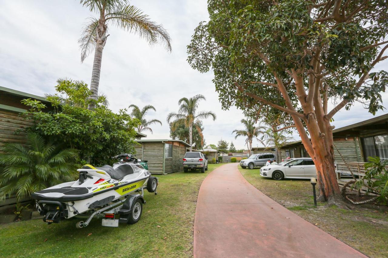 Lazy Acre Log Cabins Lakes Entrance Ngoại thất bức ảnh