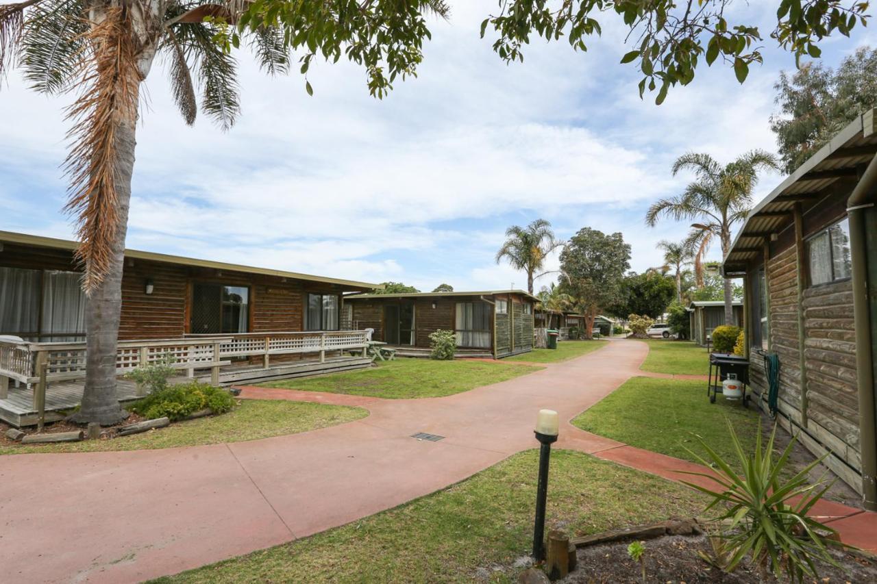 Lazy Acre Log Cabins Lakes Entrance Ngoại thất bức ảnh