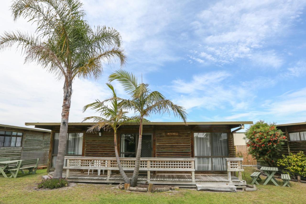Lazy Acre Log Cabins Lakes Entrance Ngoại thất bức ảnh