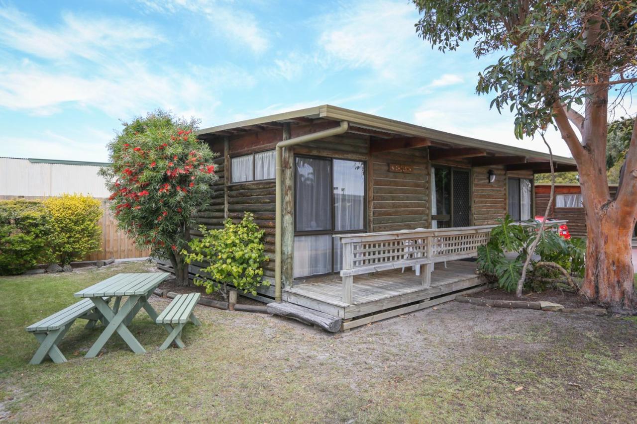 Lazy Acre Log Cabins Lakes Entrance Ngoại thất bức ảnh