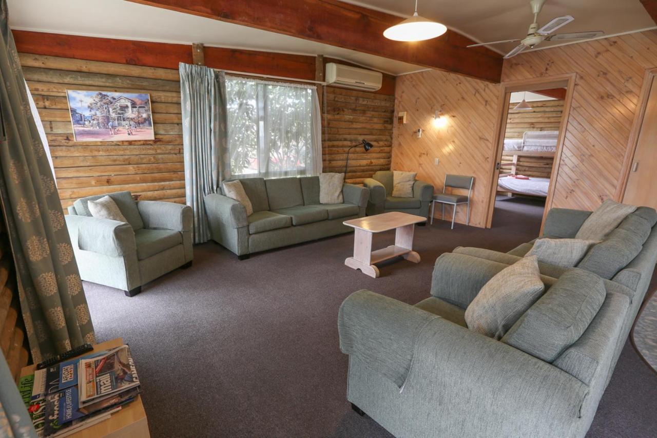 Lazy Acre Log Cabins Lakes Entrance Ngoại thất bức ảnh