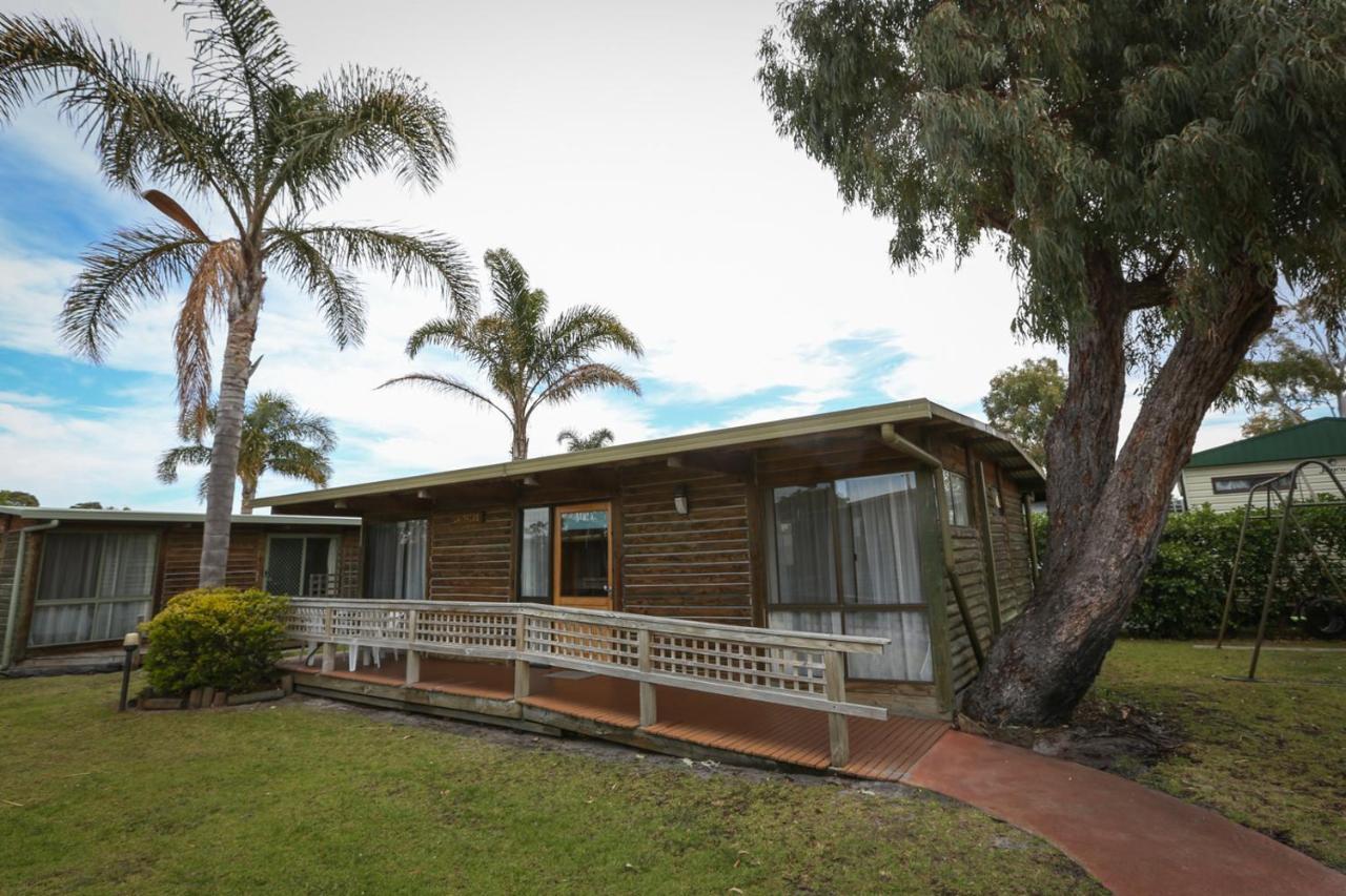 Lazy Acre Log Cabins Lakes Entrance Ngoại thất bức ảnh